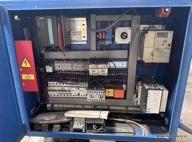 Hydraulická ohýbačka plechů OHP-2-6/8 (Hydraulicka ohybacka plechu OHP-2-6-8 (7).jpg)